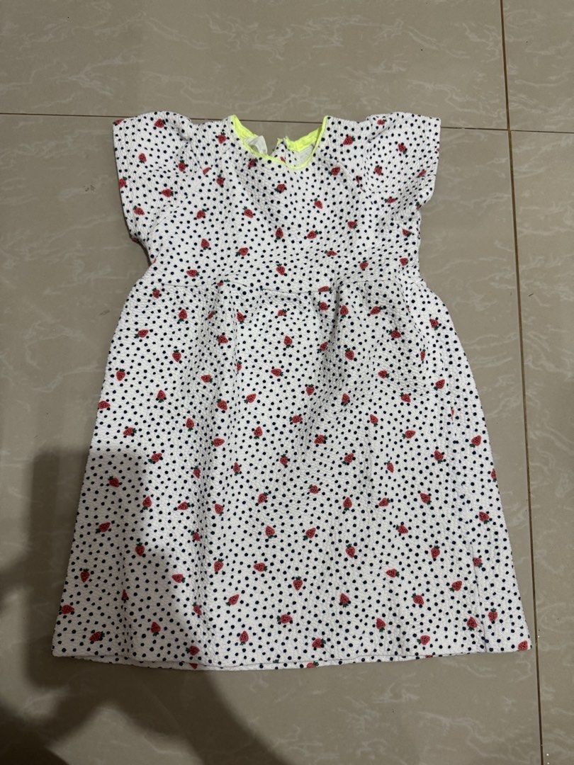 Zara dress (Category: Babies & Kids Fashion) located in Davao. Submitted by twogirlsapparel (Listing ID 1462404324, Image 1). Description: Size 3/4.