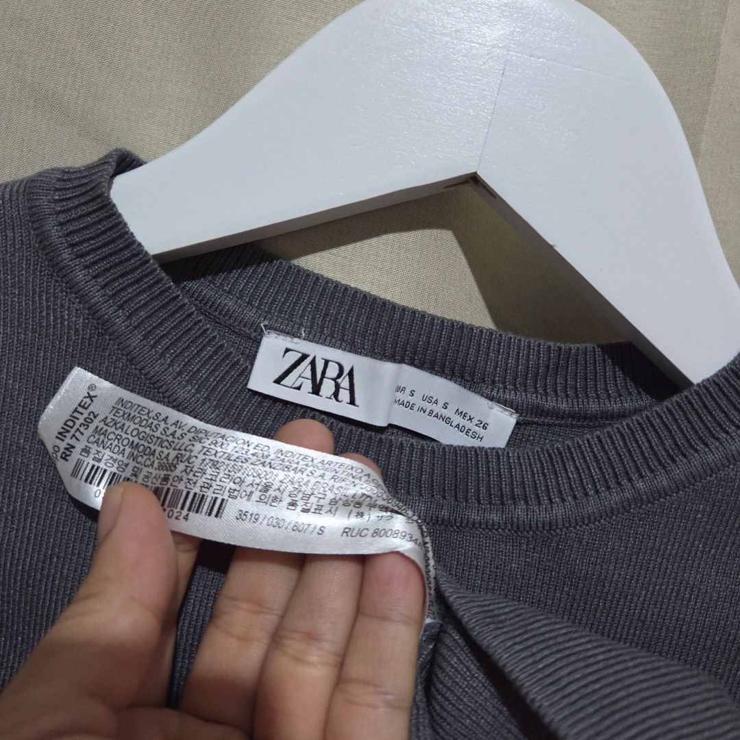 ZARA KNIT (Category: Sleeveless) located in Santiago. Submitted by fromboxes (Listing ID 1462264671, Image 2). Description: Like new Ships thru J&T Isabela North Luzon Shipping Nationwide No rush shipping 😊😊.