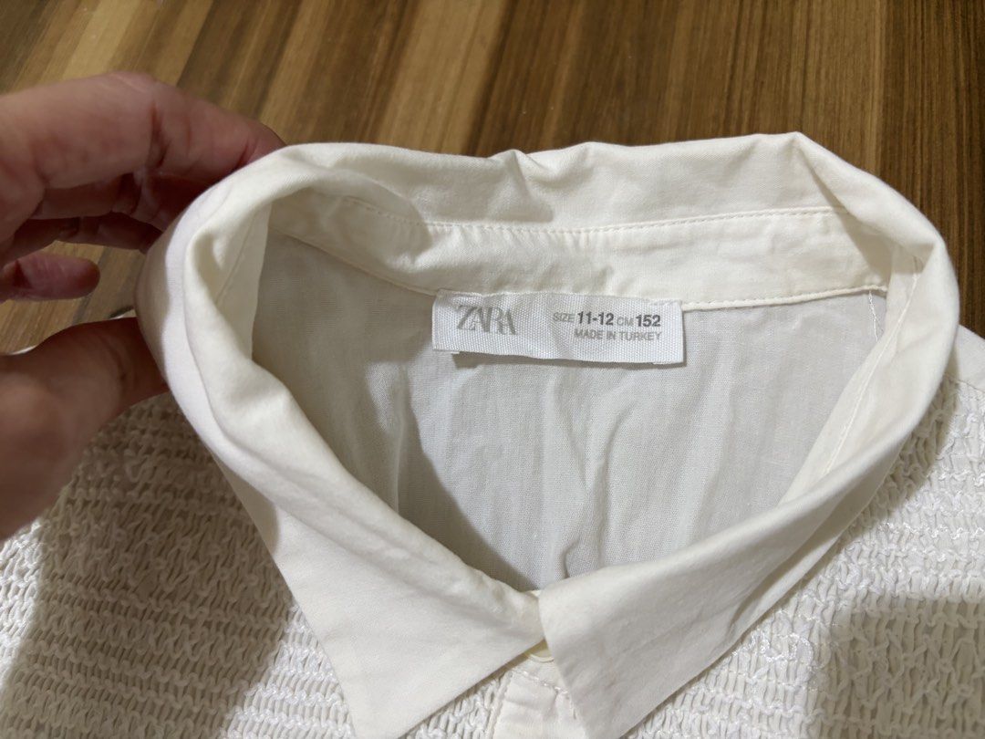 zara smocked top (Category: Blouses) located in Paranaque City. Submitted by frantootsky (Listing ID 1462349224, Image 2). Description: long sleeves button down, with smock detail.