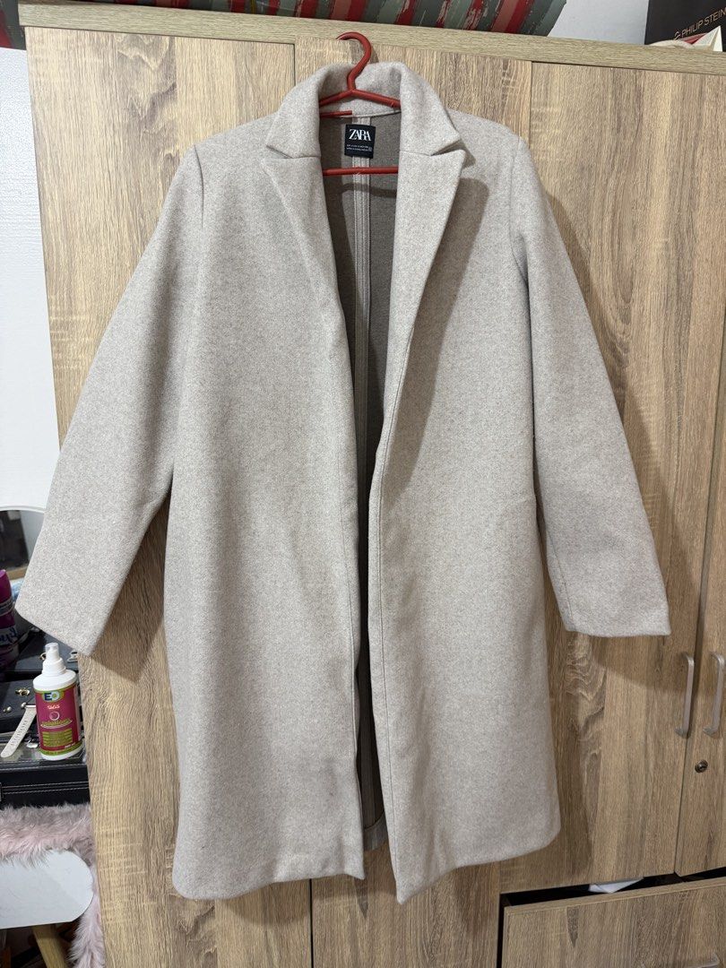 Zara trench coat beige (Category: Coats, Jackets and Outerwear) located in Manila. Submitted by kheipreloved (Listing ID 1462402252, Image 3). Description: Used once in japan trip Bought brandnew at 4,999.
