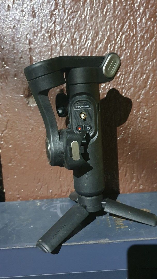 Zhiyun Crane M2 Gimbal Stabilizer (Category: Gimbals & Stabilizers ) located in Cebu City. Submitted by gelmarbrig15075 (Listing ID 1462434901, Image 2). Description: - Zhiyun Crane M2 Gimbal - Works well, tested and confirmed functional - Includes small tripod base - Includes phone mount - Perfect for achieving smooth video shots - Ready for its next owner.