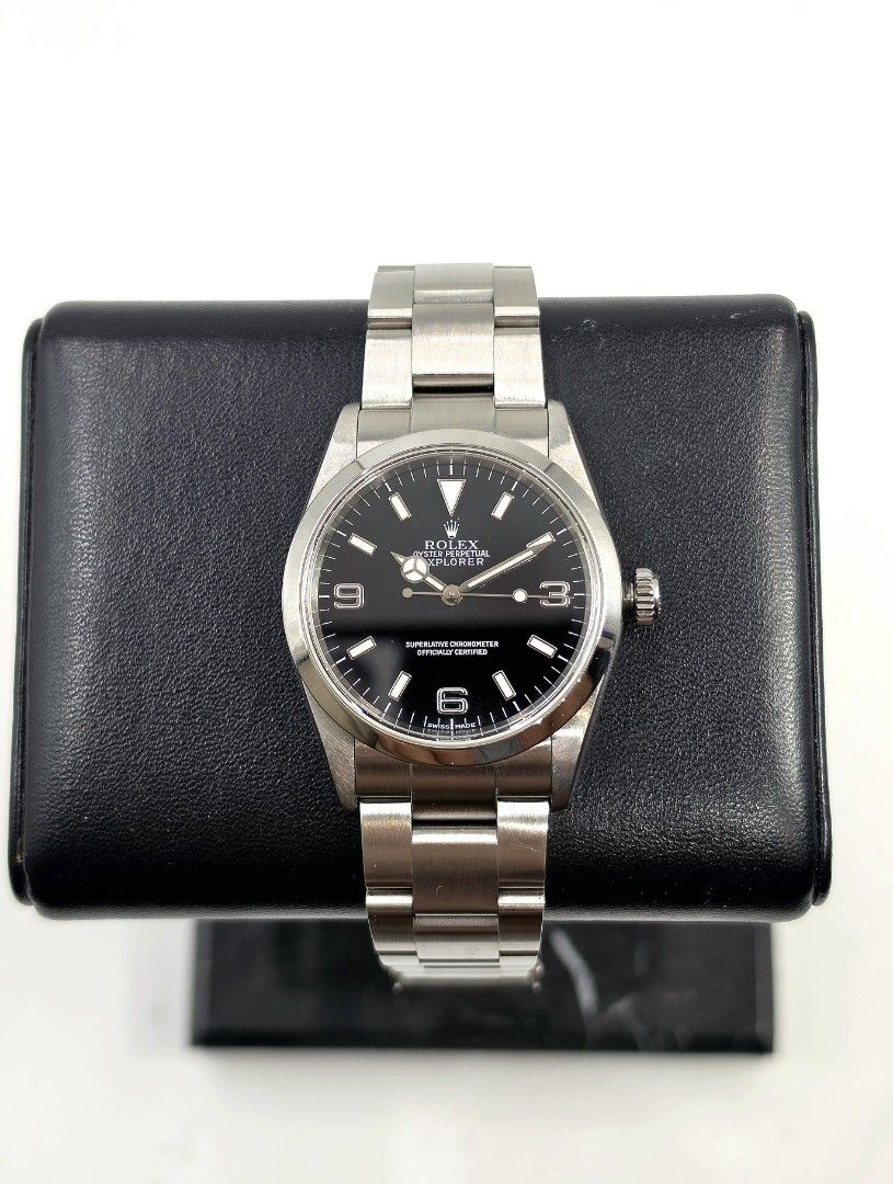 '04 Rolex Explorer 36 Complete Set (Category: Luxury Watches) located in Makati City. Submitted by jracastelar (Listing ID 1462524797, Image 2). Description: Rolex Explorer 1 36mm 114270 2004 Complete Set + Watchaholic Authentication 9.5/10 418,500.