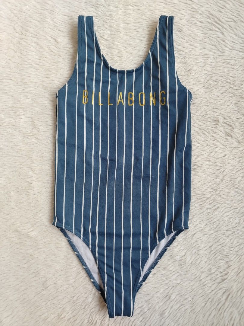 (10-12) BILLABONG (Category: Babies & Kids Fashion) located in Paranaque City. Submitted by closetbykimkirsten (Listing ID 1462526179, Image 1). Description: 🎀Good Condition 🎀 ✨Brand: Billabong ⚡Nonpad ISSUE: minimal fine lint 🪷Size: 10-12yrs old 💸Price: P250 (Non Negotiable) ♦️All Items are PRELOVED in good condition. ♦️Please do manage your expectations. ♦️WASH before USE ♦️BUY at your own RISK 🔥NO RETURN NO EXCHANGE POLICY🔥 ⛔BOGUS BUYER/