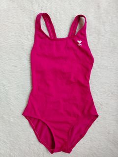 (Category: ) located in . Submitted by closetbykimkirsten (Listing ID 1462530458, Image 1). Description: .