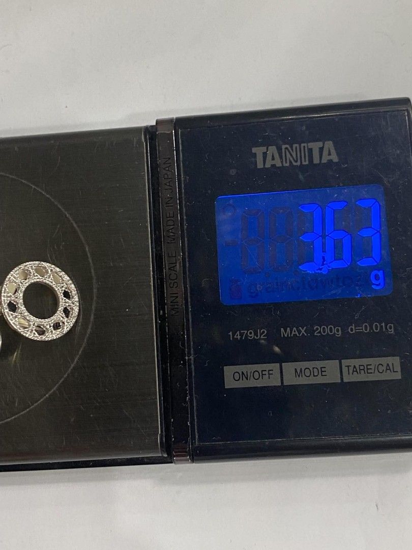 18k Saudi whitegold Dior earrings (Category: Earrings) located in Manila. Submitted by bhelgoldseller2ndaccount (Listing ID 1462674376, Image 2). Description: New!!✨New!!✨New!! Authentic 18k Saudi Golds 💯pawnable/naisasanla 💯with high appraisal rate 💯good investment 💯Direct supplier price 👉OPEN for resellers 🌺please take time to evaluate their actual sizes and grams 👉Best panggift for all occasions ✅ Sold per grams not per piece Kya lowest