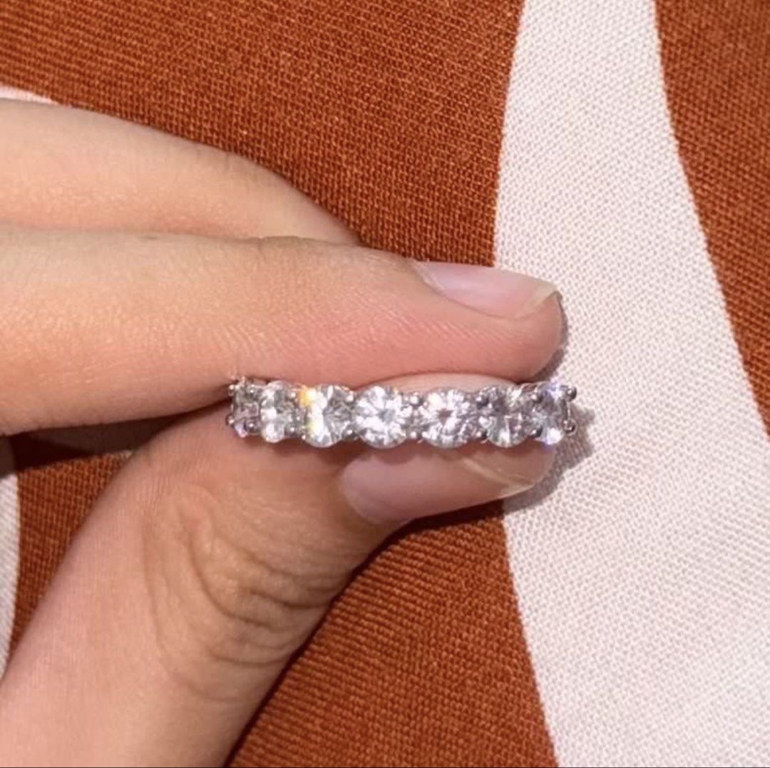 18k White Gold Ring (ampaw) (Category: Rings) located in Iligan City. Submitted by yzandrayvo70150 (Listing ID 1462643510, Image 2). Description: - Sparkling eternity band - Features multiple small diamonds set all around - Ideal for stacking or wearing alone - Very shiny and catches the light beautifully - A classic jewelry piece.