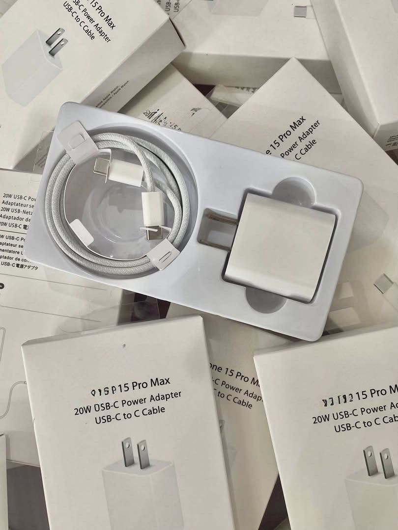 20w and type c braided cord for ios (Category: Chargers & Cables) located in Pasig City. Submitted by aurae.clo (Listing ID 1462675194, Image 3). Description: fast charger.