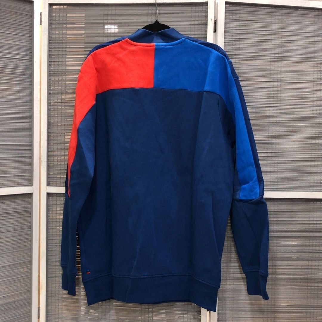 267009214 PUMA CLOTHES JACKET BLUE (Category: Coats, Jackets and Outerwear) located in Taguig. Submitted by ecoring.ph (Listing ID 1462454347, Image 2). Description: ◆CONDITION: B+ ◆DESCRIPTIONS: (Other defects/info:) The body of the jacket has slight stains. * SIZE: ◆SHOULDER TO SHOULDER: 17inches. (approximately only) ◆BUST: 48inches. (approximately only) ◆ LENGTH: 30inches. (approximately only) ◆INCLUSIONS: NONE ⚠︎Please note that all sizes ar