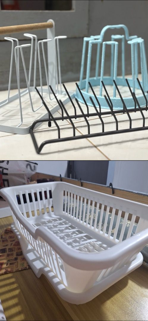 2 Dish Racks and 2 Cup Holders (Category: Food Organization & Storage) located in Quezon City. Submitted by camille_cr (Listing ID 1444644179, Image 1). Description: - White plastic dish rack - Metal dish rack - 2 Cup holders .