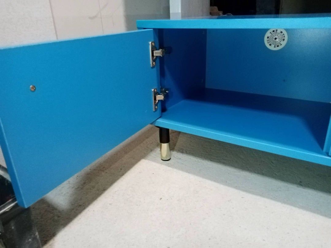 2 Door and 4 Drawer Long TV Rack (Category: TV Consoles) located in Manila. Submitted by lynsantosmarcos (Listing ID 1462638838, Image 3). Description: 2 Door and 4 Drawer Long TV Rack Size: 210 x 40 x 42cm Height Guaranteed in Good Condition No issue Ready to Use ganda pa neto.