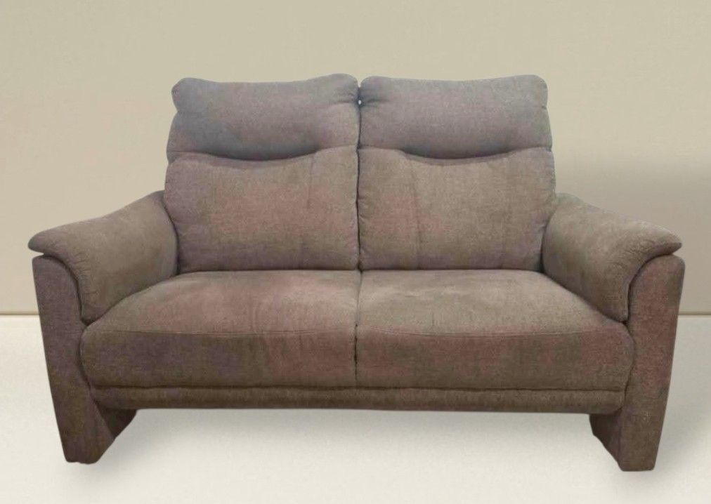 2 Seater High Back Sofa Couch (Category: Sofas) located in Quezon City. Submitted by dannikkishoppe2 (Listing ID 1462486533, Image 1). Description: 2 Seater High Back Sofa Couch ‼️₱9000‼️ *fabric *firm foam Please manage your expectations as there might be minimal flaws. Color may vary due to lighting, it may appear darker or lighter in person. Check photos first before buying. Please refrain from purchasing if you are particular about USED items