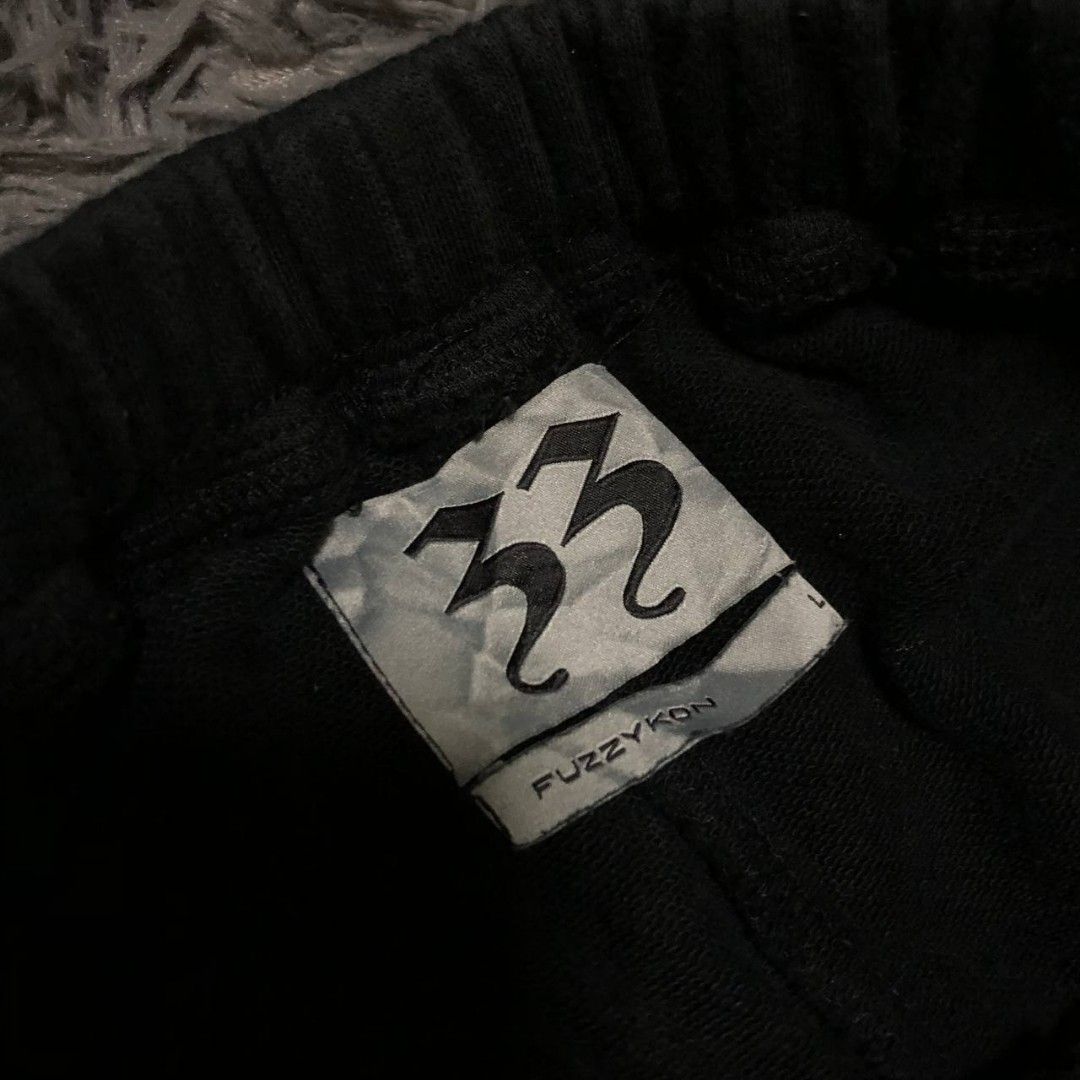 33 Fuzzykon BaggySweatpants (Category: Activewear) located in Camiling. Submitted by thriftscape2024 (Listing ID 1462587415, Image 2). Description: Excellent Condition Color rate: 9/10 Issue: ❌❌❌ W: 26-36 L: 40 Thigh: 14 Leg Opening: 10.