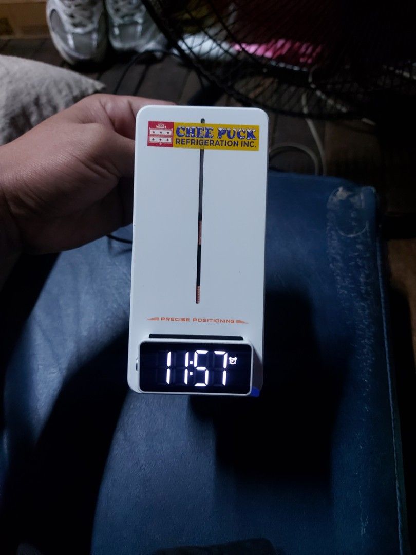 5 IN 1 FAST CHARGING STATION (Category: Chargers & Cables) located in Quezon City. Submitted by cjc23 (Listing ID 1462441148, Image 2). Description: 5 IN 1 FAST CHARGING STATION BRANDNEW CHINECK LANG ALMOST 2K ORIG PRICE FOR SMART PHONE EARPODS SMART WATCH CLOCK SELLING PRICE 999 PLUS SHIP .