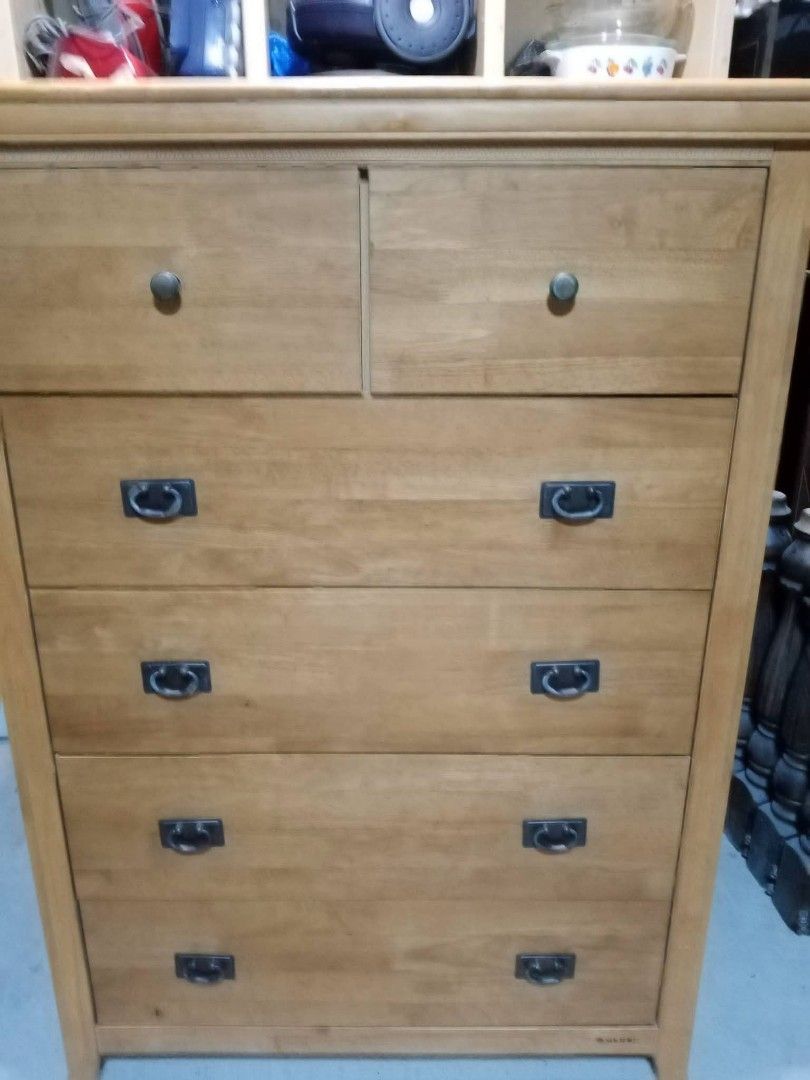 6 Drawer Solid Wood Chest Dresser (Category: Other Home Furniture) located in Manila. Submitted by lynsantosmarcos (Listing ID 1462635964, Image 2). Description: 6 Drawer Solid Wood Chest Dresser Size: 90 x 50 x 131cm Height Guaranteed Solid Wood 💪👍 Guaranteed in Good Condition Ready to Use.