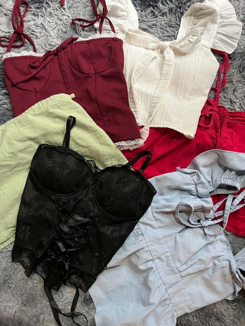 6pcs Preloved Women’s Clothes Bundle | Good Condition (Category: Sleeveless) located in Manila. Submitted by theluxecornerph (Listing ID 1462629580, Image 1). Description: 6pcs preloved women’s clothes bundle 💗 All are still in very good condition and magaganda pa talaga. Minimal to no signs of use. ✨ 6 pieces ✨ Good as new condition ✨ Clean and well-kept ✨ Selling as bundle ₱499 for all 6 pcs Actual items are shown in the photos. Please check p