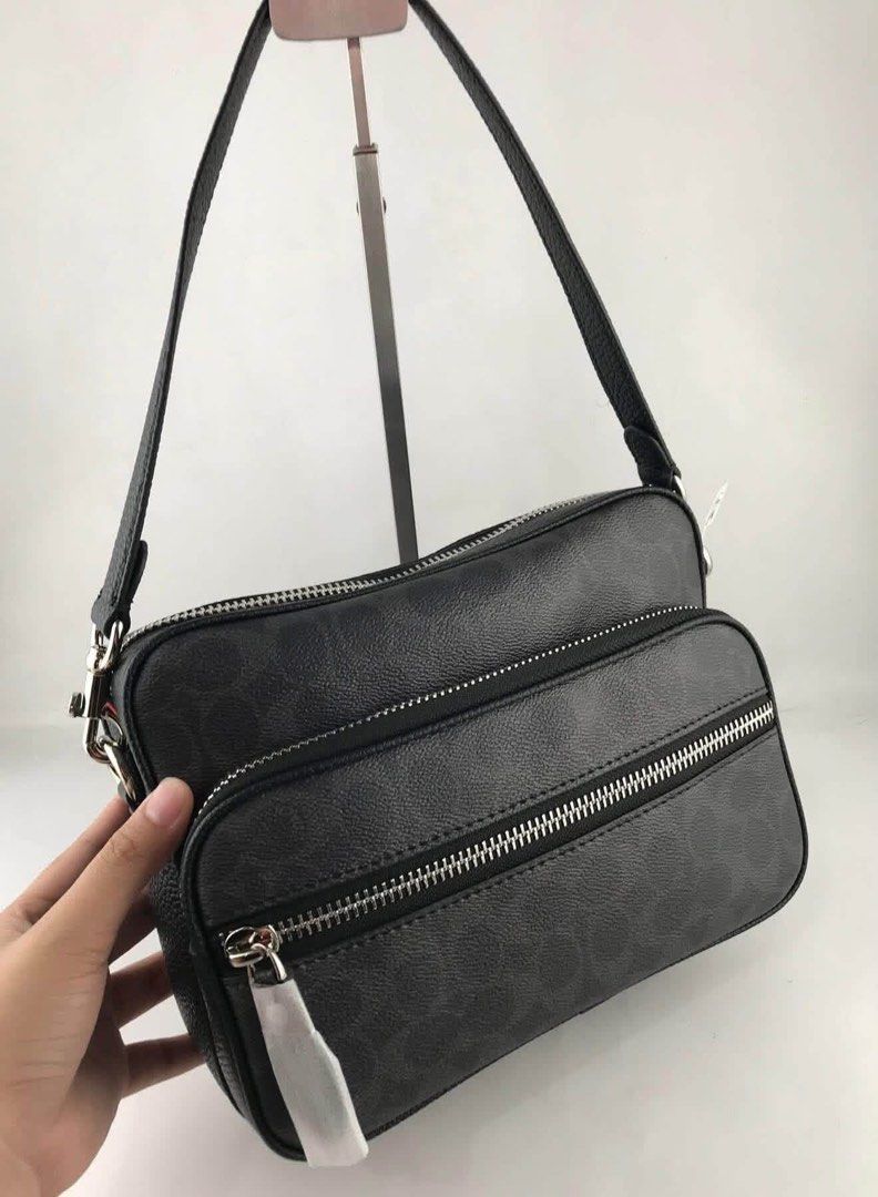 ☘️ Dakota Crossbody Bag (Category: Sling Bags) located in Manila. Submitted by vera.prudence (Listing ID 1462601779, Image 2). Description: ☘️ Dakota Crossbody Bag 24cm (L) x 17.5cm (H) x 7.5cm (W) P2,300 Actual Photo Plus SF.