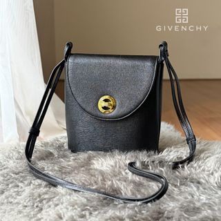 由 oldies.2ndhand.boutique (刊登 ID 1462548348，圖片 1) 提交，位於 的 (類別：)，說明：。