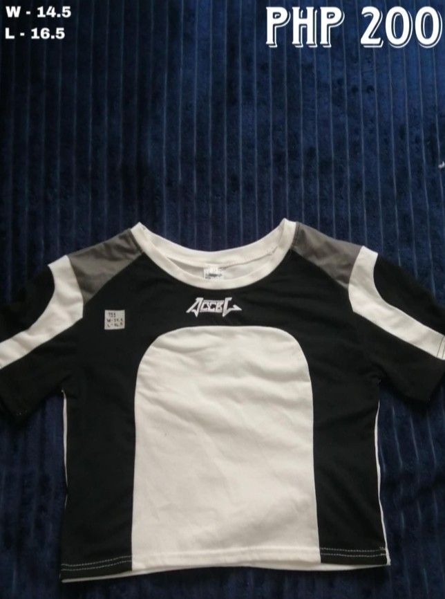 Accel Black and White T-shirt (Category: Shirts) located in Batangas. Submitted by zenshark-e5f6 (Listing ID 1462445192, Image 1). Description: - Brand: Accel - Color: Black and White - Design: Cool graphic on the front - Measurements: Width 14.5 inches, Length 16.5 inches - Style: Great for casual wear.