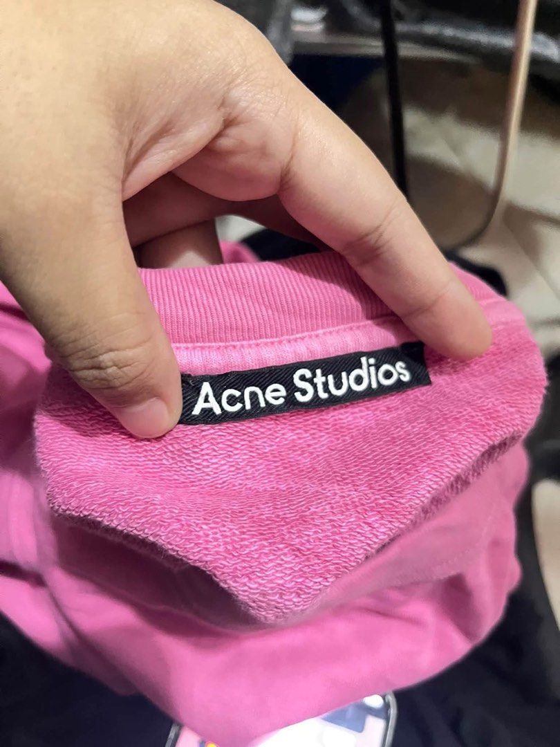 ACNE STUDIOS SWEATER (AUTHENTIC) (Category: Luxury Apparel) located in Manila. Submitted by bibiies2.0xghettothrift (Listing ID 1462629070, Image 3). Description: Details W23 L26 M to l Loc.BACLARAN PARANAQUE.