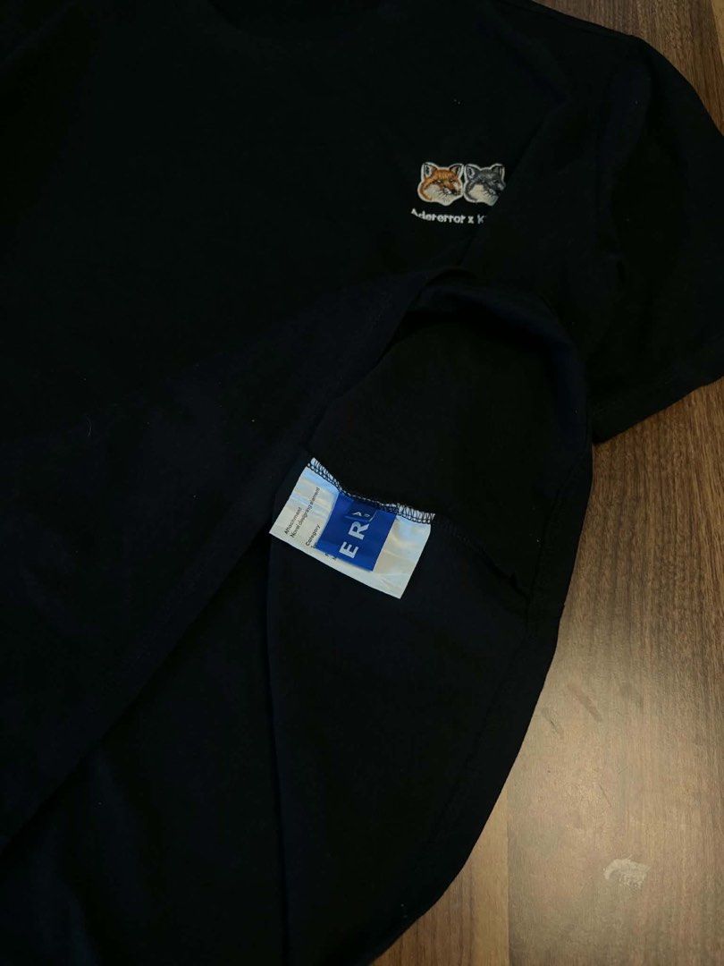 Ader x Maison Kitsune (Category: Tshirts & Polo Shirts ) located in General Santos City (Dadiangas). Submitted by jancocoby (Listing ID 1462511249, Image 3). Description: Good as new Color rate 9.5 Size Large Fit 22x27 .