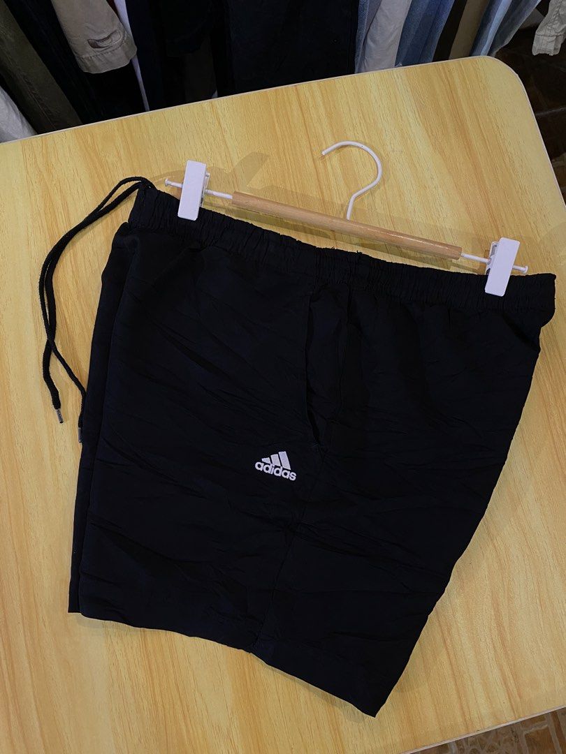 Adidas above the knee (Category: Shorts) located in Manila. Submitted by thriftvibes324 (Listing ID 1462471252, Image 1). Description: Size : M Colorate 9.8/10 Waistline - 28-34 Length 15 Issue❌.