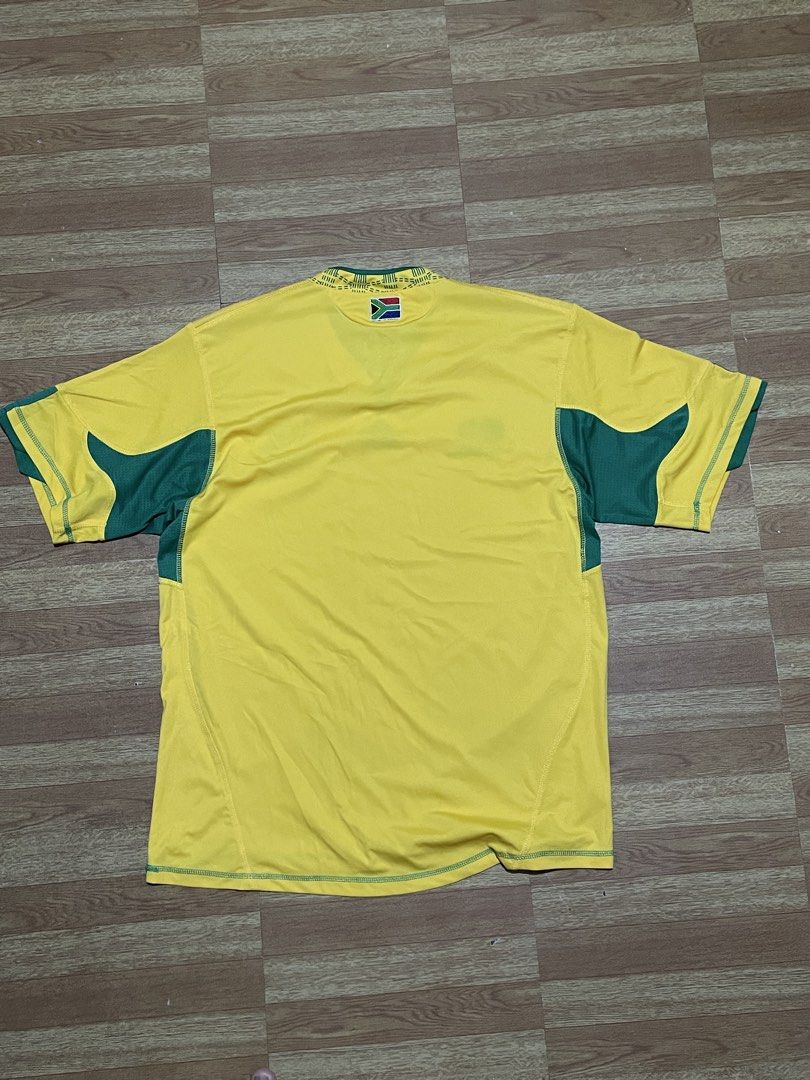 adidas africa 2010 jersey - Large (Category: Tshirts & Polo Shirts ) located in Imus. Submitted by wyg_2.0 (Listing ID 1462445413, Image 3). Description: Excellent Condition Size Large W : 21 L : 27-28 no issue.