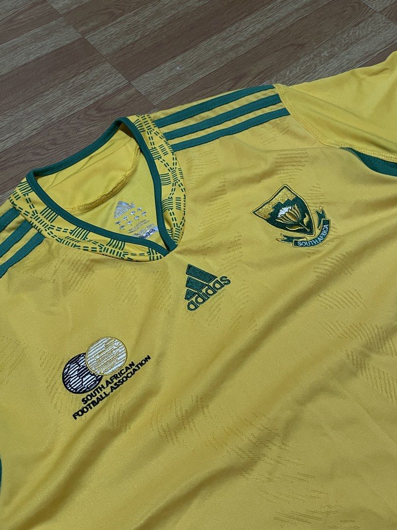 adidas africa 2010 jersey - Large (Category: Tshirts & Polo Shirts ) located in Imus. Submitted by wyg_2.0 (Listing ID 1462445413, Image 2). Description: Excellent Condition Size Large W : 21 L : 27-28 no issue.