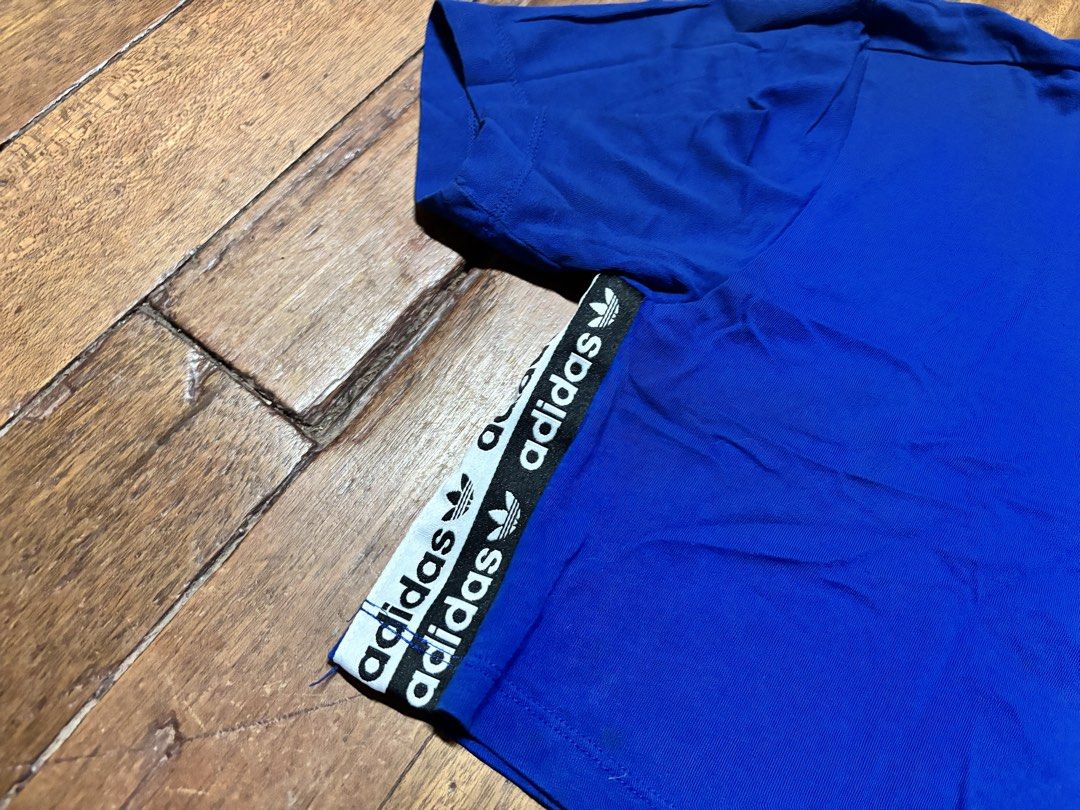 Adidas croptop (Category: Shirts) located in Munoz. Submitted by preluv3120 (Listing ID 1462618382, Image 2). Description: .