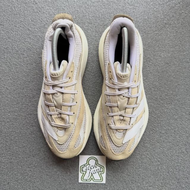 ADIDAS LIGHTBLAZE CRYSTAL OFF WHITE (Category: Sneakers) located in Cagayan de Oro. Submitted by huntbytrickjam.v2 (Listing ID 1462566467, Image 2). Description: AD-DAS LIGHTBLAZE CRYSTAL OFF WHITE US 7 / EURO 40 / CM 25 VERY GOOD Pair Only Scratches M - 1499.