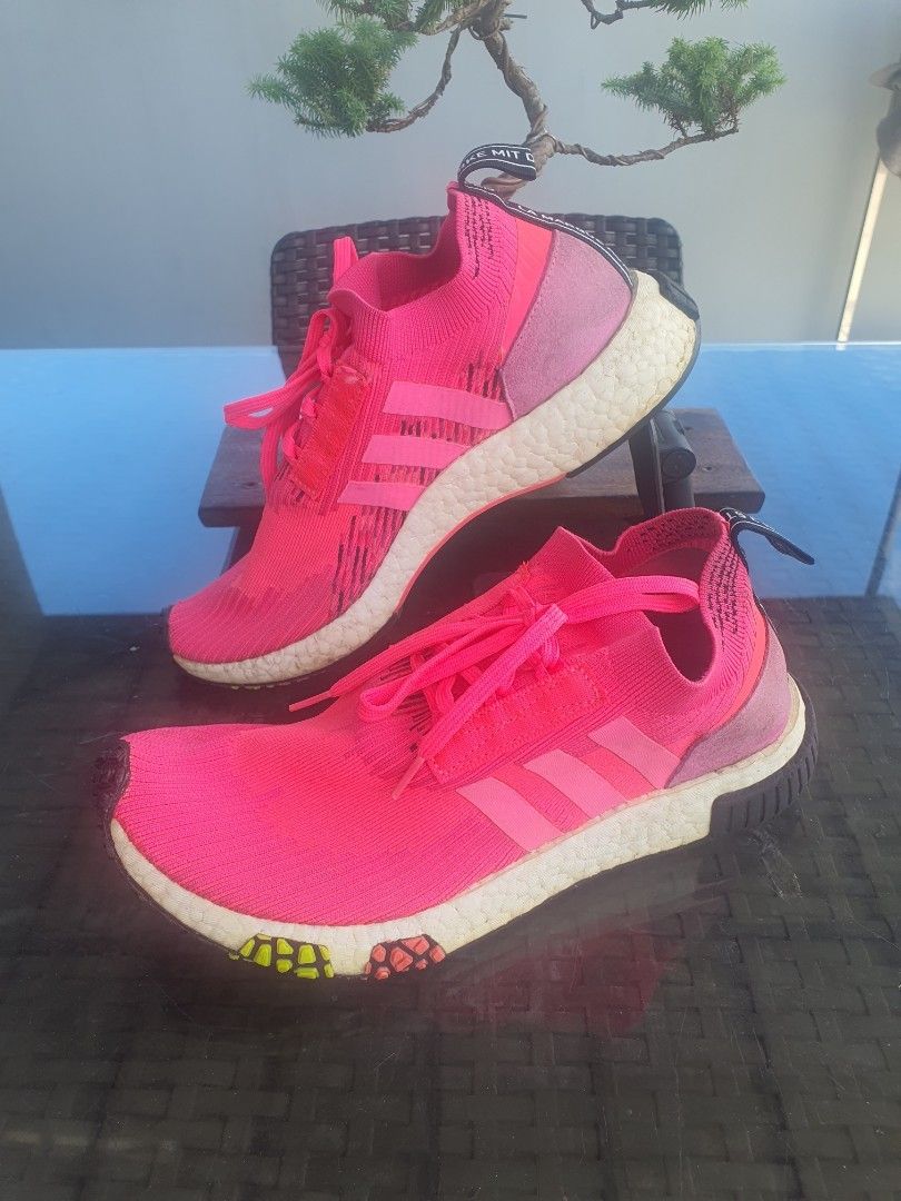 Adidas racer running shoes (Category: Casual Shoes) located in Quezon City. Submitted by jt.pangan (Listing ID 1462679340, Image 3). Description: Fs: ADIDAS PRIMEKNIT RACER SHOES Size: Men US 8 (pde s women size 9.5-10) Preloved so manage expectation since its used Rfs: decluttering What you see what ypu get Actual photo posted Loc: bagong pag-asa QC.