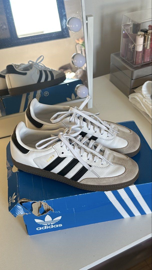 RUSH Adidas Samba OG (Category: Sneakers) located in Angeles City. Submitted by mndanics (Listing ID 1462509891, Image 1). Description: RUSH!!! Classic Adidas Samba OG bought for ₱10,000 from adidas Marquee Mall, receipt unfortunately misplaced. guaranteed authentic. box included. buyer is welcome to check the article code / details. used once lang color: white leather with black stripes sole: gum sole size: US Women’s 6 UK 5 FR 38 JP 240 CHN 235