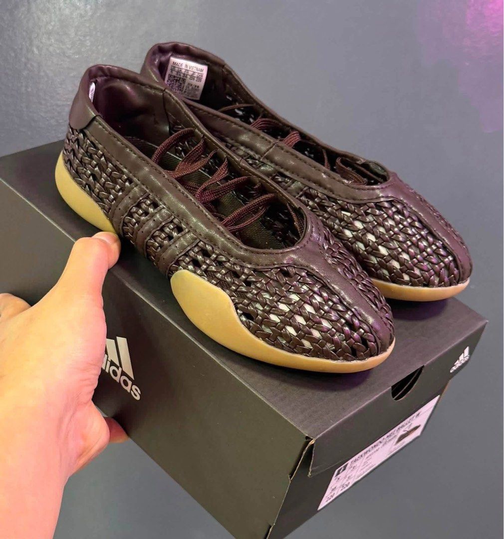 Adidas Shoes (Category: Sneakers) located in Manila. Submitted by bagsandmanymanymore1 (Listing ID 1462450294, Image 1). Description: Adidas Shoes With box Size EU 36-40 What you see is what you get Comfy walking shoes.