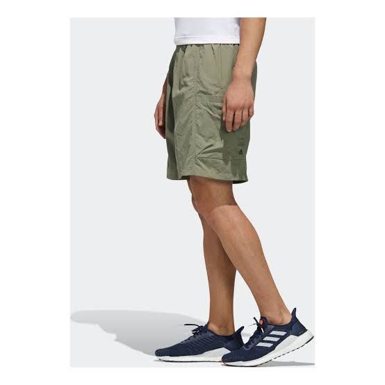 Adidas Tec Woven Short (Category: Shorts) located in Kalibo. Submitted by bryaninosa20819 (Listing ID 1462477092, Image 1). Description: Adidas Tec Woven Short Dimes : 18-32x20 Very Good Condition Color Rate 9/10 Need Wash.