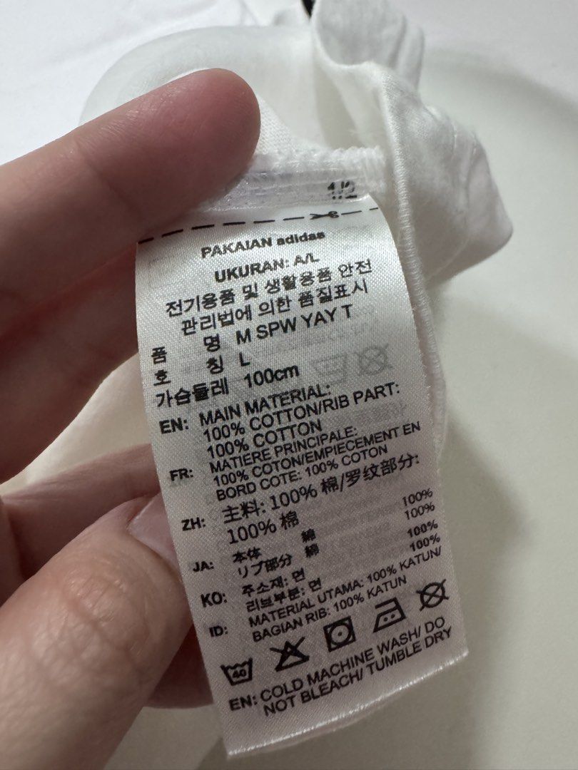 Adidas white t shirt (Category: Tshirts & Polo Shirts ) located in Valenzuela. Submitted by shop.spark.joy (Listing ID 1462579614, Image 3). Description: L- 28 in W- 20.5 in.