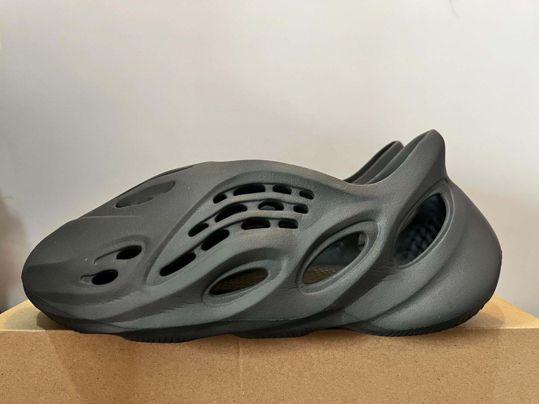 ADIDAS YEEZY FOAM RUNNER CARBON (Category: Sneakers) located in Quezon City. Submitted by shoearchiveph (Listing ID 1462586193, Image 3). Description: FOR SALE! YEEZY FOAM RUNNER CARBON SIZE 10 MENS USED - 9/10 CONDITION ISSUE SLIGHT DRAGS (SEE ATTACHED PICTURE) ₱4,495 ONLY FIXEDN 100% LEGIT/AUTHENTIC PM FOR MORE DETAILS! LOC: QC.
