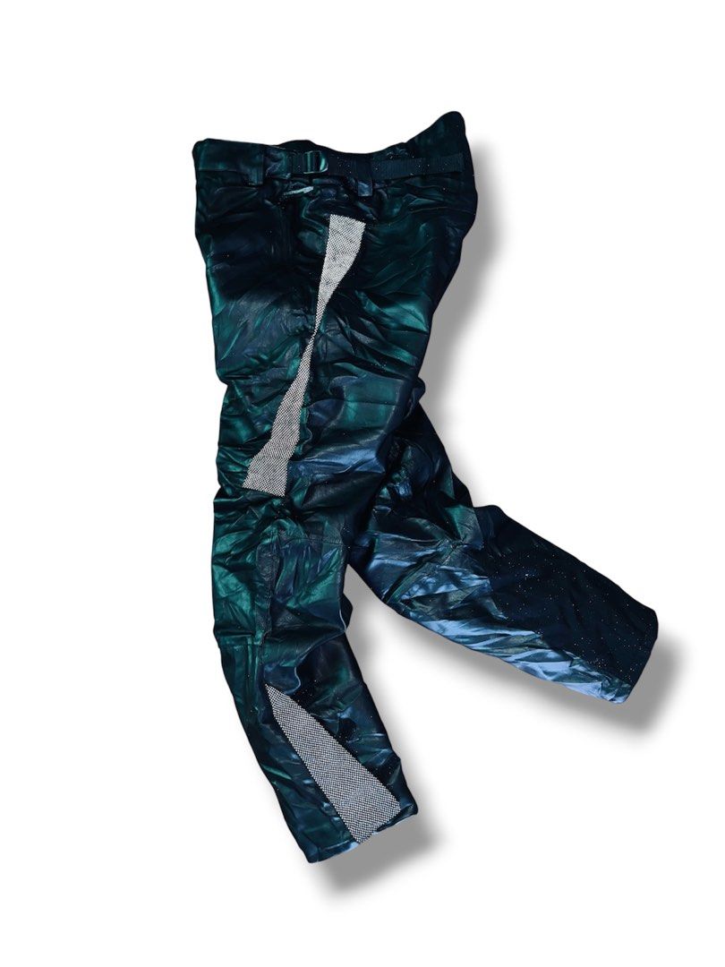 Aegis 360 Invincible Shield Ridding Pants (Category: Announcements) located in Cebu City. Submitted by lchadpierr03463 (Listing ID 1462619054, Image 2). Description: Water Proof Reflectorized side lining Leather Excellent Condition AEGIS INVINCIBLE SHIELD SYNTHETIC LEATHER PANTS . 📌 Tag Size :- L . MEASUREMENT: -Follow the manual measurement provided. -Waist : 17.5’ Inches -Outseam : 40.5’ Inches -Inseam : 28’ Inches -Front Rise : 14’ Inches -Th