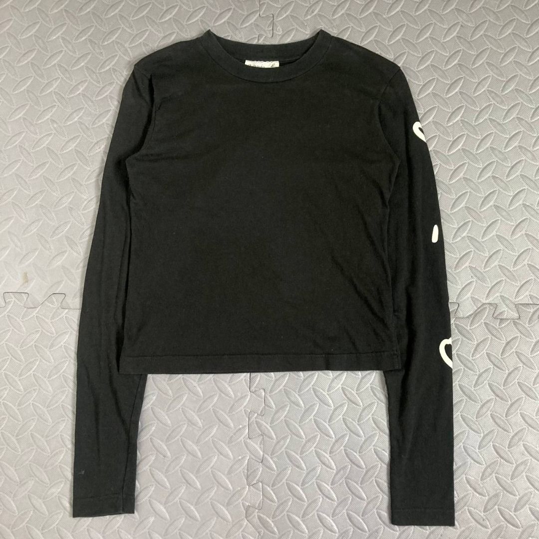 Agnes B. – Vintage 90’s Script Long Sleeves Top (Category: Longsleeves) located in Quezon City. Submitted by archived.g (Listing ID 1462481220, Image 1). Description: Agnes B. – Vintage 90’s Script Long Sleeves Top - Brand: Agnes B. Made in: France Year: 1990’s Material: Cotton Color: Black Marked size: 1 Sizing: Measurements (laid flat): Shoulders: 14.5" Sleeves: 24” Bust: 14” Waist: 14" Length: 18.5” Color rating: 8.5/10 Condition overall: 8.5/