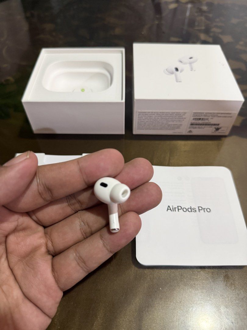 Airpods PRO 2 LIGHTNING - LEFT POD ONLY! (Category: Earphones) located in Manila. Submitted by deyb. (Listing ID 1462501436, Image 1). Description: Airpods PRO 2 LIGHTNING LEFT POD ONLY! - Pass for low baller -Negotiable slightly Take note: For original Airpods only! For those user who lost there right pod & defect pod. Open for meet up around Metro Manila for Outside Metro Manila we can ship thru LBC - COP(Cash on Pick-up)..