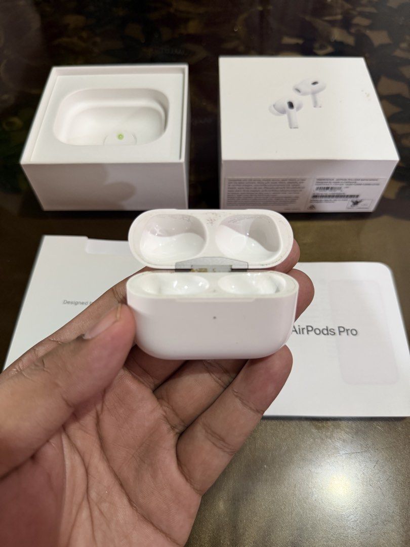 Airpods PRO 2 USB C- CHARGING CASE ONLY! (Category: Earphones) located in Manila. Submitted by deyb. (Listing ID 1462501138, Image 1). Description: Airpods PRO 2 USB C CHARGING CASE ONLY! - Pass for low baller -Negotiable slightly Take note: For original Airpods only! For those user who lost their charging case & defect charging case. Open for meet up around Metro Manila for Outside Metro Manila we can ship thru LBC - COP(Cash on Pick-up)..