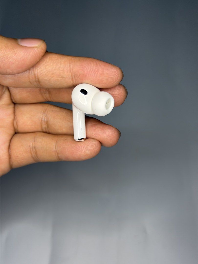 Airpods PRO 3 LEFT POD ONLY! ( FIXED PRICE ) (Category: Earphones) located in Manila. Submitted by deyb. (Listing ID 1462651493, Image 1). Description: Airpods PRO 3 LEFT POD ONLY! ( FIXED PRICE ) PASS SA BELOW PRICE POSTED TAKE NOTE: FOR ORIGINAL ONLY! QC LOCATION - ( OPEN FOR SHIPPING ) .