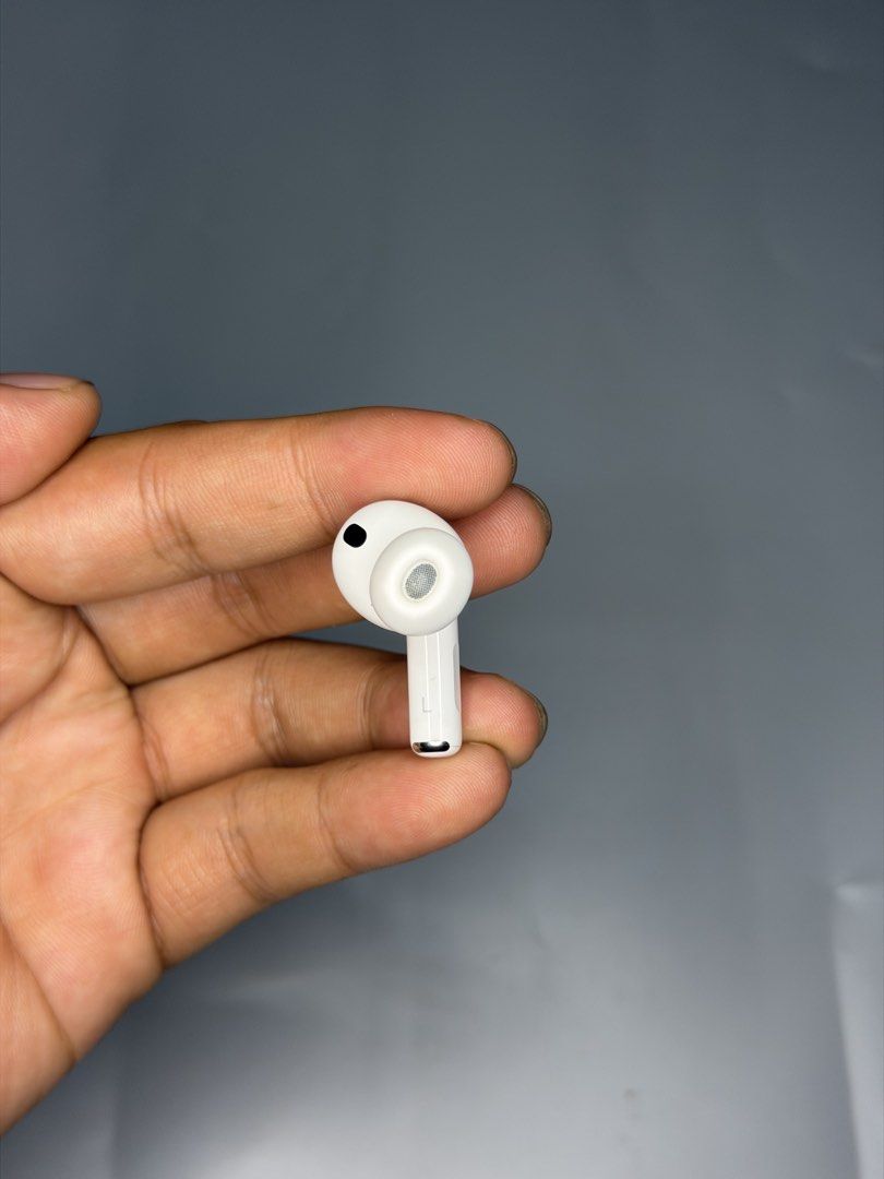 Airpods PRO 3 LEFT POD ONLY! ( FIXED PRICE ) (Category: Earphones) located in Manila. Submitted by deyb. (Listing ID 1462651493, Image 2). Description: Airpods PRO 3 LEFT POD ONLY! ( FIXED PRICE ) PASS SA BELOW PRICE POSTED TAKE NOTE: FOR ORIGINAL ONLY! QC LOCATION - ( OPEN FOR SHIPPING ) .