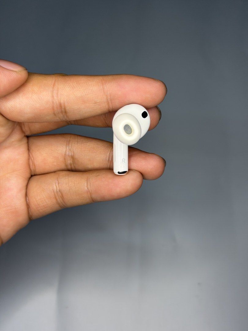 Airpods PRO 3 RIGHT POD ONLY! ( FIXED PRICE ) (Category: Earphones) located in Manila. Submitted by deyb. (Listing ID 1462651420, Image 2). Description: Airpods PRO 3 RIGHT POD ONLY ( FIXED PRICE ) PASS SA BELOW PRICE POSTED TAKE NOTE: FOR ORIGINAL ONLY! QC LOCATION - ( OPEN FOR SHIPPING ) .