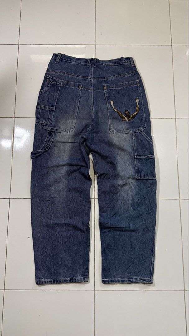 Akademiks big pocket carpenter pants (Category: Jeans) located in Batangas. Submitted by robertlopezigaya (Listing ID 1462568226, Image 1). Description: Akademiks big pocket carp pants Dimes 34x44x9.5 Color rate 9/10 Condition 9/10 Cut taga only.