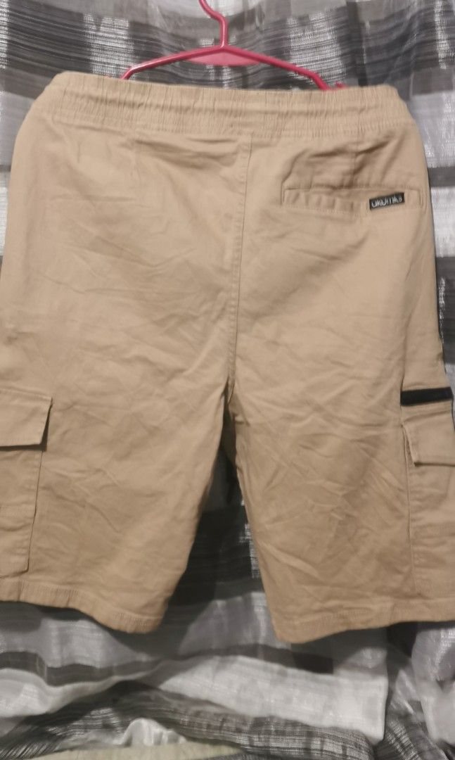 Akademiks cargo short (Category: Shorts) located in San Jose. Submitted by thrift_ni_sir (Listing ID 1462617344, Image 3). Description: Excellent condition MOP gcash MOD j&t Add shipping fee.