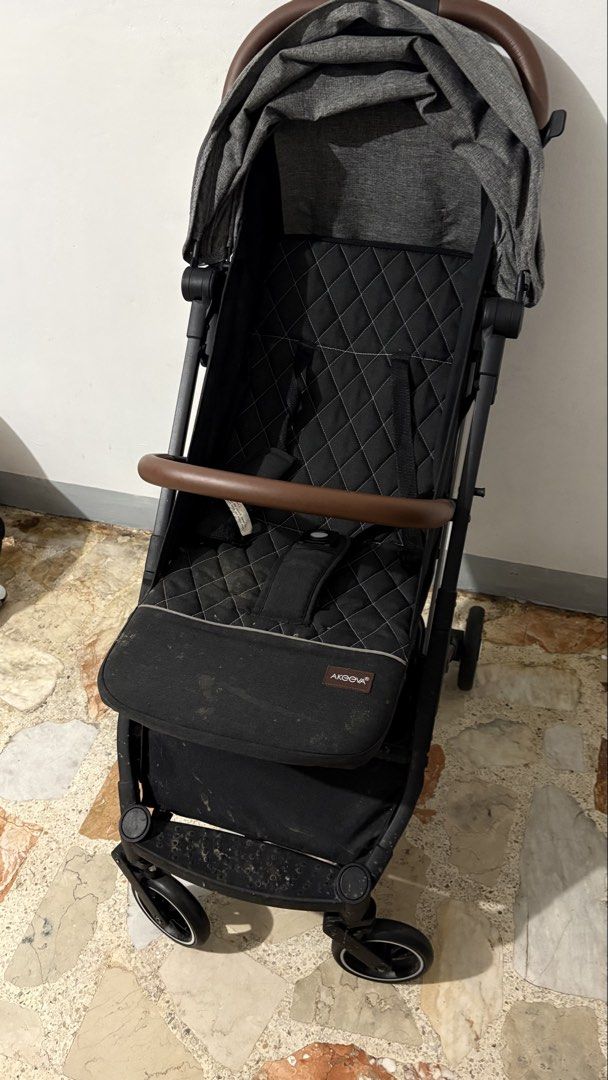 Akeeva Pollux Plus with Carseat (Category: Strollers) located in Manila. Submitted by mavonne (Listing ID 1462576486, Image 1). Description: With carseat. onting linis lang kasi natambak na .