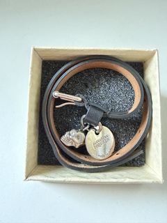 (Category: ) located in . Submitted by happygift (Listing ID 1462543966, Image 1). Description: .