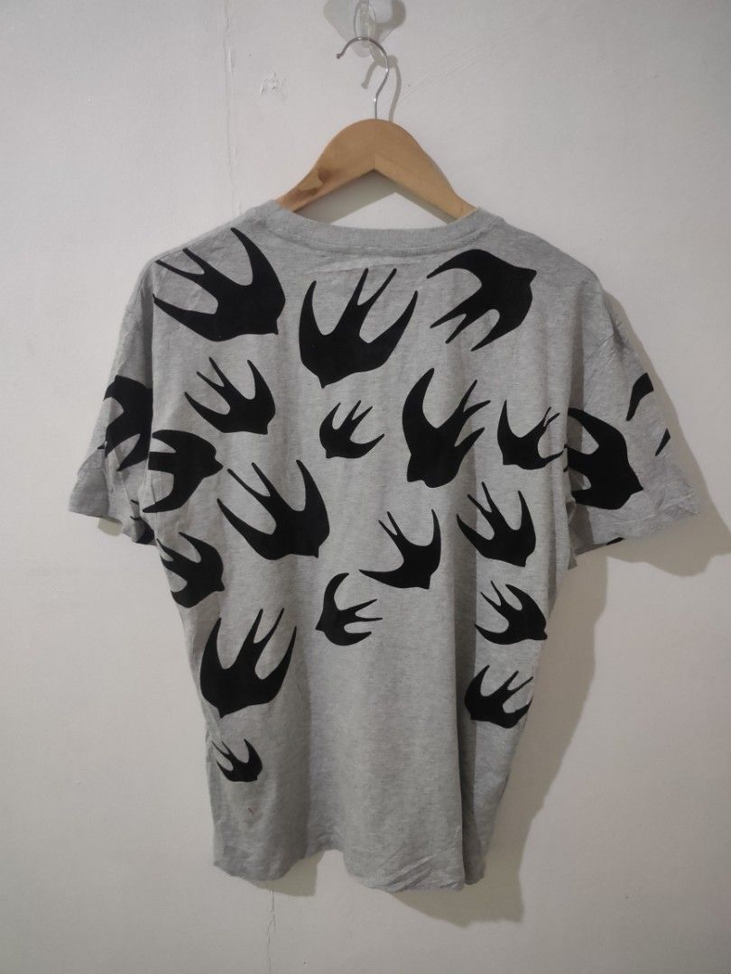 Alexander McQueen MCQ Birds Tee (Category: Luxury Apparel) located in Ozamiz City. Submitted by ukaygrails (Listing ID 1462667663, Image 2). Description: Excellent condition No flaws 20.5/27.5.