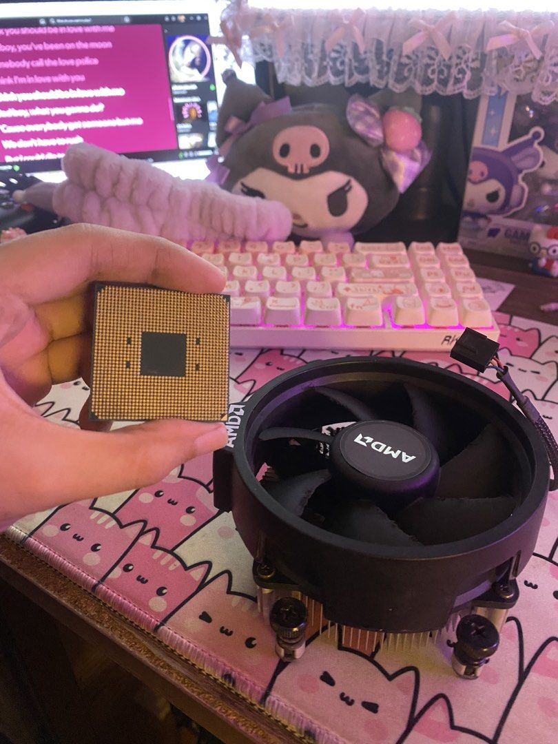 AMD Ryzen 5 2400g CPU with Stock Cooler (Category: Computer Parts) located in Manila. Submitted by mayezee_ (Listing ID 1462662825, Image 2). Description: No box Good Condition Cant test anymore because no unit, but working .
