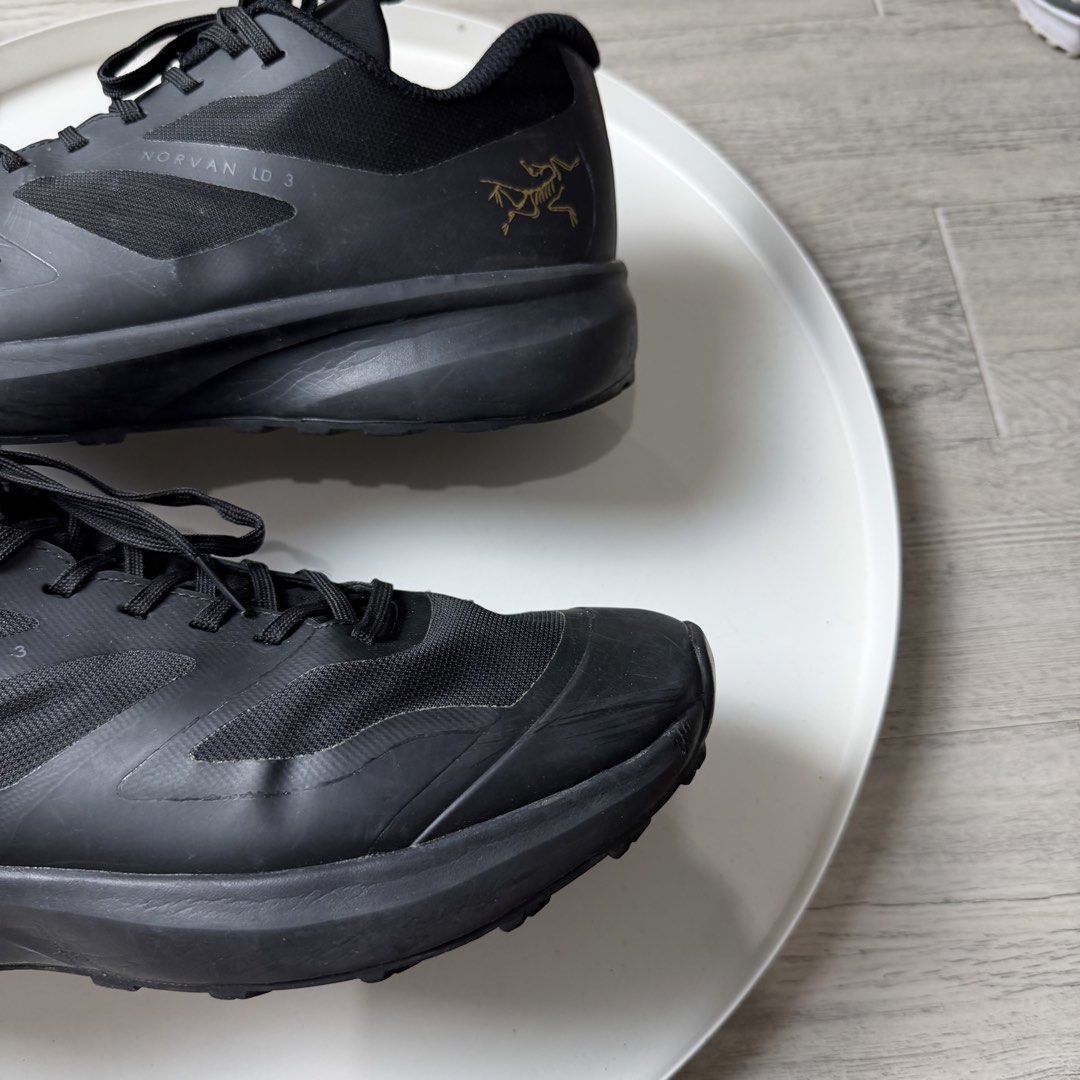 Arcteryx Norvan 3 (Category: Sneakers) located in Manila. Submitted by wornagainstudios2 (Listing ID 1462641619, Image 3). Description: Scratch not hole.