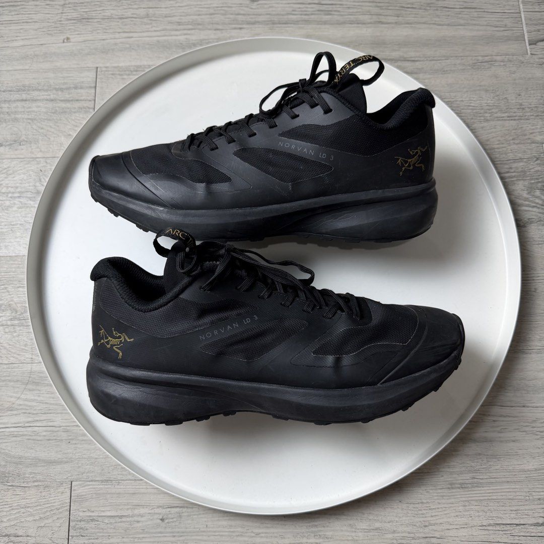 Arcteryx Norvan 3 (Category: Sneakers) located in Manila. Submitted by wornagainstudios2 (Listing ID 1462641619, Image 1). Description: Scratch not hole.